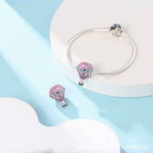 Venta al por mayor de fábrica: Abalorios DIY de plata 925 con diseños de globo aerostático, carrito pequeño, cámara y serie de viaje, para pulseras y joyería de moda - Product Image 2