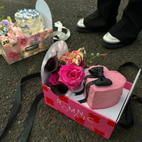 Boîtes à gâteaux transparentes en carton biodégradable personnalisées en gros, nouveau design, sacs à main à fleurs, Saint-Valentin, fête des mères