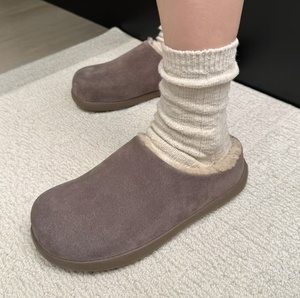 Bandeau UGG, pantalon court en 100 % laine avec doublure polaire, pantoufles confortables pour les journées paresseuses et chaussures de style vêtement d'extérieur - Product Image 4