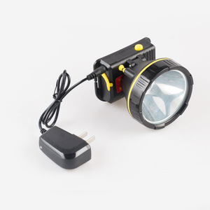 ไฟหน้าแบบ LED 2000 มิลลิแอมป์ชั่วโมงแบบชาร์จไฟได้ ปรับแสงสีฟ้าได้ สำหรับตกปลา ล่าสัตว์กลางคืน ระยะ 300-499 เมตร - Product Image 3