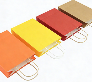 Sacs en papier kraft avec logo personnalisé, tailles variées, prix de gros, designs minimalistes, sac en papier pour emballer des cadeaux - Product Image 2