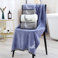 Serviette de bain carrée en polaire corail extra large, douce et moelleuse, avec franges, pour salle de bain et spa