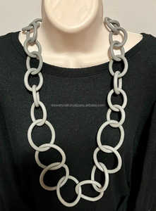 La mejor calidad 2025, cadena gruesa de goma de Color verde claro colorido, collar de cadena de cuello largo de resina, collar étnico con hecho a mano - Product Image 4