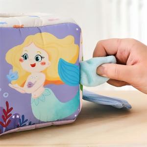 Boîte à mouchoirs multifonctionnelle pour bébé, jouet sensoriel, <span class=keywords><strong>cube</strong></span> en <span class=keywords><strong>tissu</strong></span> doux avec pompons, jouet éducatif précoce pour <span class=keywords><strong>d</strong></span>évelopper la motricité fine du bébé - Product Image 4