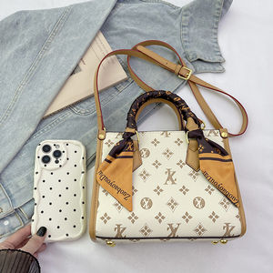 กระเป๋าถือผู้หญิงสไตล์เกาหลีแบบเรโทร ขนาดใหญ่ วัสดุ PU คุณภาพสูง พร้อมซิปปิด - Product Image 3