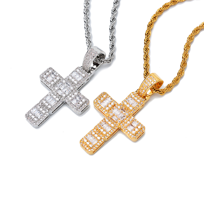 Collana Uomo Tre Croci In Ottone Placcato Oro Bianco Con Zirconi E Diamanti Lab