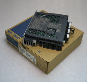 อินเวอร์เตอร์ D700 ซีรีส์ FR-D740-1.5K-CHT FR-D740-3.7K-CHT 0.4-11kw ไดรฟ์ AC แบบสามเฟส VFD ของแท้ใหม่ รับประกัน 1 ปี - Product Image 3