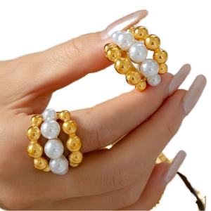 Elegante Anillo de Acero Inoxidable con Racimo de Perlas, Chapado en Oro de 18K PVD, Estilo Moderno, Joyería Impermeable, Anillos Gruesos para Boda - Product Image 3