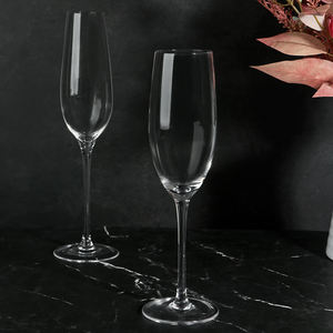 Cristal à longue tige soufflé à la main pour flûtes à <span class=keywords><strong>champagne</strong></span> Gobelets à cocktail élégants et verres à vin - Product Image 2