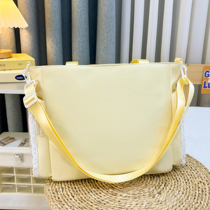 Borsa a tracolla Lolita Ita Bag con finestra trasparente, finiture in pizzo e fiocco di perle, graziosa borsa a spalla Kawaii per esposizione articoli per studenti - Product Image 5