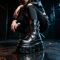 Bottes de combat gothiques punk pour femmes avec fermeture éclair latérale, plateforme, multiples boucles, rivets, semelle crantée, bottines épaisses OEM ODM Vente en gros