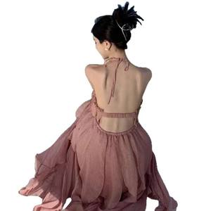 Vestido de playa rosa con cuello halter y volantes, estampado de gasa, de secado rápido, ajuste holgado, tejido, para cubrir el traje de baño - Product Image 5