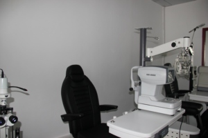 Unité de table d'optométrie ergonomique européenne avec chaise de réfraction ophtalmique, table coulissante en métal et conception stable - Product Image 5