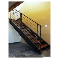 Escalier droit Prima, kit préfabriqué, montage facile, prêt à être expédié, livraison rapide.