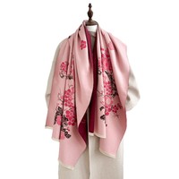 Élégant châle long en coton pour femme motif fleur de prunier, idéal pour les espaces climatisés au bureau, vêtement d'extérieur hivernal pour la fête des Mères