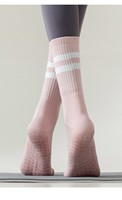Chaussettes de yoga pour femmes à bout ouvert, rayées, tricotées, avec semelle en tissu éponge et grip antidérapant en silicone, pour Pilates, danse et fitness, vente en gros OEM