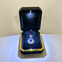 Hersteller von achteckigen Lack-Schmuckboxen mit niedrigem Mindestbestellwert, luxuriöse LED-Schmuckboxen mit individuellem Logo in Schwarz, Weiß, Blau, Verlobungsringbox mit LED-Licht