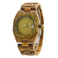 Montre-bracelet en bois de santal rouge pour homme, design unique, décontractée, nouvelle mode, montres à aiguilles, affichage du cadran, 40 mm, fabriquée en Chine
