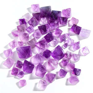 Commercio all'ingrosso cristallo naturale verde Fluorite ottaedro pietra scolpita grezzo artigianato guarigione roccia per la decorazione domestica per la festa della mamma - Product Image 4