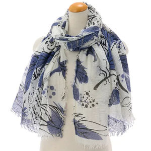 Bufanda larga de poliéster ligero para mujer, chal estampado de fibra de poliéster, protección solar para viajes de verano - Product Image 1