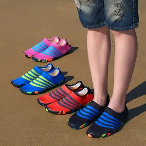 جديد عطلة شاطىء البحر شاطئ أحذية للرجال النساء أطفال حفاة Quickdry الجلد اليوغا الشاطئ الرياضة حذاء مياه