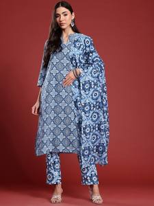 Kurta regular estampada con motivos étnicos con pantalones y con Dupatta - Product Image 3