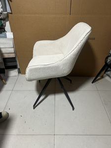 Nouveau design très vendu meubles de salle à manger de luxe chaise de salle à manger pivotante en tissu <span class=keywords><strong>velours</strong></span> avec pieds enduits de poudre - Product Image 2