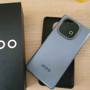 Smartphone VIVO IQOO Z10 Turbo+ Plus d'origine avec écran AMOLED 6,78 pouces 1,5K 144Hz, processeur Dimensity 9400+, Android 15, batterie 8000 mAh, 5G - Product Image 5