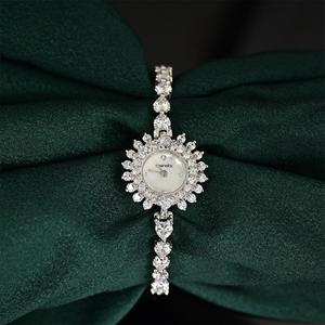 Hot Selling Gathering Jewelry 2024 New Quartz <strong>Watch</strong> Luxury and Fashionable <strong>Women's</strong> <strong>Watch</strong> <strong>Set</strong> with Water Diamond and Beimu Face - Product Image 5