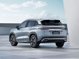 2025 BYD Song <span class=keywords><strong>L</strong></span> SUV DM-<span class=keywords><strong>I</strong></span> <span class=keywords><strong>S</strong></span> Véhicule hybride AWD automatique avec conduite intelligente Voiture électrique à direction gauche - Product Image 5