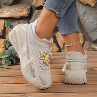 Chaussures décontractées pour femmes en maille beige, style baskets chaussettes, à lacets, avec perles décoratives, plateforme épaisse et respirantes
