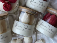 Lilin Aroma Kedelai Berbentuk Bunga Tulip dalam Stoples Kaca Bulat Transparan dengan Tutup Bambu, Lilin Floral Buatan Tangan untuk Dekorasi Rumah dan Kamar Tidur, Hadiah Valentine
