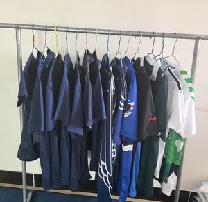 Тайское качество, оптовая продажа, зимние полиэфирные/Хлопковые дышащие унисекс для взрослых 25 26 27, национальная команда, Футбольная Футболка в стиле ретро - Product Image 1