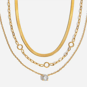 Collier superposé en alliage de zinc plaqué or 18 carats avec pendentif zircon à trois couches, bijou pour femme, idéal pour offrir en occasion spéciale - Product Image 1