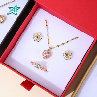 Boîte à bijoux modulaire sur mesure avec matrice de couleurs Heritage pour une image de marque sophistiquée et un marketing haut de gamme