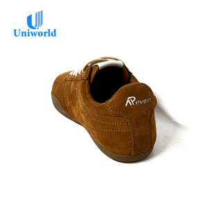 Fournisseur direct du Vietnam sur Alibaba |   Baskets Plates Femme - Chaussures de marche athleisure en daim souple pour femme, sensation pieds nus, confort optimal - Product Image 5