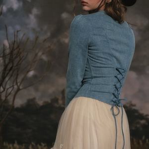 Camisa vaquera corta con cremallera para mujer, de manga larga, cuello suave, lavado claro, personalizada OEM - Product Image 4