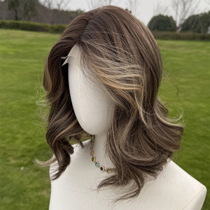 Nouveau Futura Brun Court Bouclés Dentelle <span class=keywords><strong>Perruque</strong></span> Souple Naturel Petite Dentelle Frange Coiffe <span class=keywords><strong>pour</strong></span> Dames Modèle SM1680 - Product Image 6