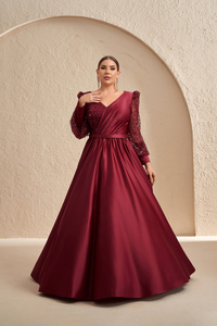 Robe de soirée grande taille Sharon Said SF621 à manches longues, ornée de sequins et de perles, avec ceinture plissée et taille naturelle, pour mariage et soirée (neuf) - Product Image 3