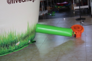 Gobelet à café gonflable pour événements publicitaires commerciaux en plein air - Product Image 4