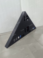 Écran LED triangulaire créatif d'extérieur P2.5, haute luminosité, location d'écran LED, signalisation numérique pour événements publicitaires