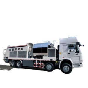 Camion d'étanchéité de gravier synchrone de largeur de couche d'étanchéité de 4m XTF1003 Scellant de copeaux synchrone d'asphalte à vendre - Product Image 5