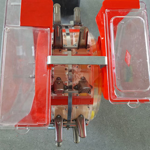 Semoir manuel avec boîte à engrais, machine à semer multifonctionnelle pour céréales et soja, conteneur transparent rouge, cadre métallique - Product Image 3