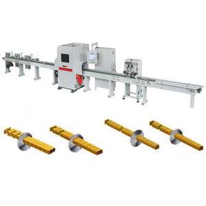 Scie à découper transversale automatique optimisée <span class=keywords><strong>de</strong></span> haute précision pour blocs <span class=keywords><strong>de</strong></span> palettes en bois - Product Image 1