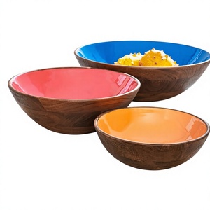 Bol en bois artisanal écologique avec intérieur à pois gris, design classique pour servir des aliments lors de fêtes et offrir en cadeau - Product Image 5