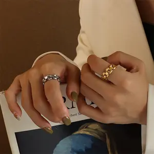 Cincin Baja Tahan Karat Bentuk Tidak Rata Fleksibel Datar Unik Perak Berlapis Emas 18K Jari Manik-manik Mode Cincin Perhiasan Wanita