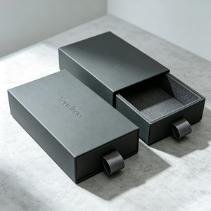 Boîte à tiroir rigide de luxe personnalisée en carton gris avec logo estampé à chaud, doublure en satin et poignée pour emballage de bijoux, montres et lunettes - Product Image 1