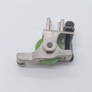 อุปกรณ์ <span class=keywords><strong>T168</strong></span> S518L เท้าแบบมีล้อสำหรับจักรเย็บผ้าอุตสาหกรรมลูกกลิ้งเหล็กซิปที่มองไม่เห็น - Product Image 3