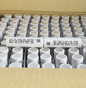 แบตเตอรี่ลิเธียมไอออนแบบชาร์จได้ Molicel IMR-18650-P28A 18650 ความจุ 2800mAh 3.7V รูปทรงกระบอก สำหรับอุปกรณ์อิเล็กทรอนิกส์สำหรับผู้บริโภค - Product Image 2