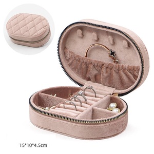 Nouvelle boîte à bijoux ovale de style européen simple et minimaliste pour le voyage - Boîte à bracelets avec logo personnalisé et fermeture éclair pour rangement - Product Image 1